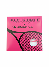 Lade das Bild in den Galerie-Viewer, Stringlet X Solinco Confidential Armband pink