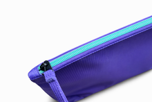 Lade das Bild in den Galerie-Viewer, HEAD Kulturbeutel / Tennis Essentials Tasche – Lila mit türkisem Reißverschluss
