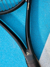 Lade das Bild in den Galerie-Viewer, Head Speed MP Legend 2025 Performance Tennisschläger
